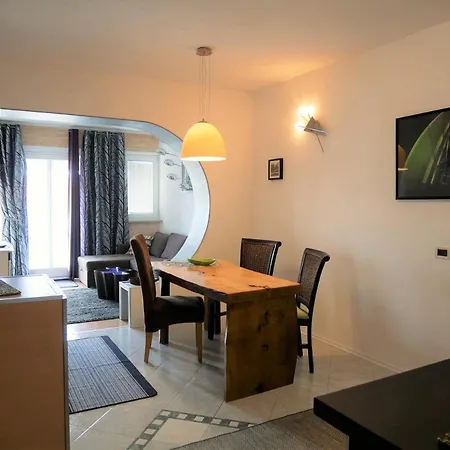 Pakua - Relax 아파트 로비니